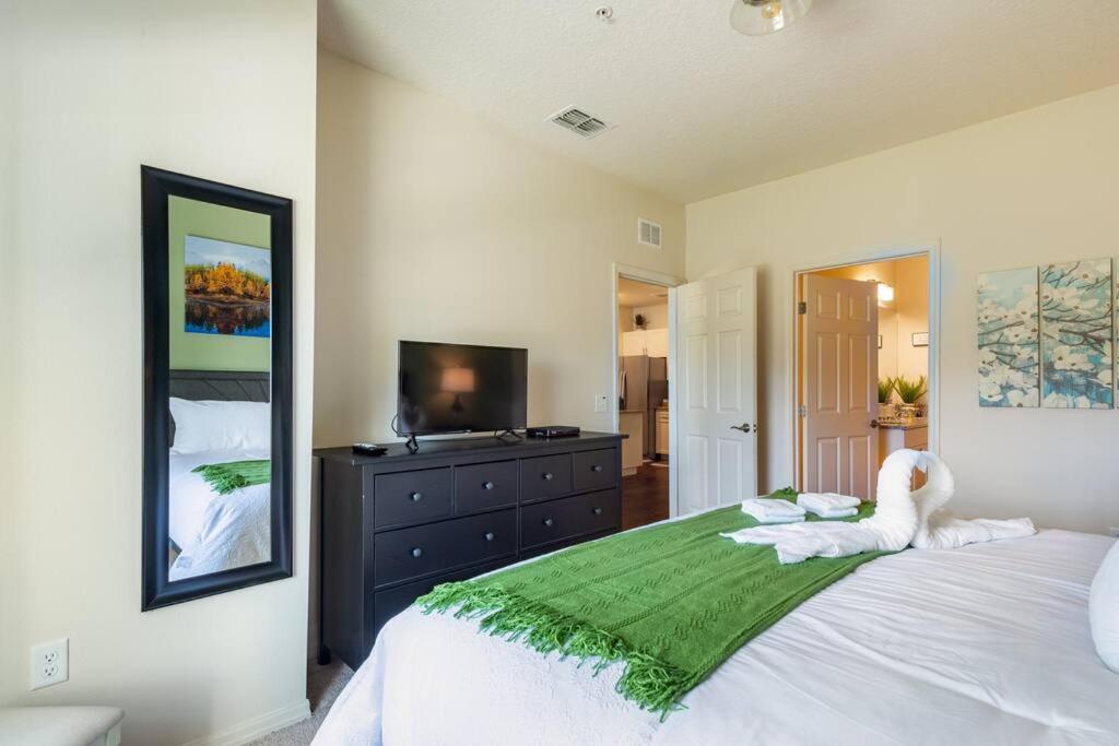 Super Comfy And Spacious 3 Bedroom 10 Minutes From Disney, With Major Shopping 4 Minutes Away Kissimmee Eksteriør billede