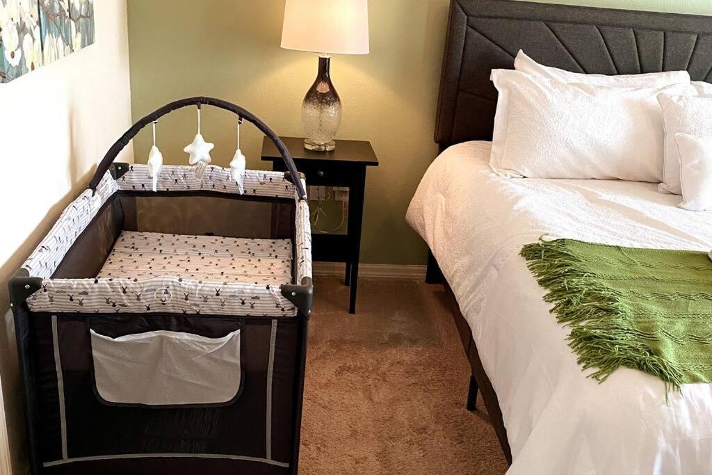 Super Comfy And Spacious 3 Bedroom 10 Minutes From Disney, With Major Shopping 4 Minutes Away Kissimmee Eksteriør billede