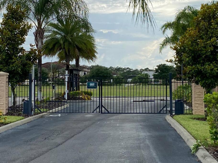 Super Comfy And Spacious 3 Bedroom 10 Minutes From Disney, With Major Shopping 4 Minutes Away Kissimmee Eksteriør billede