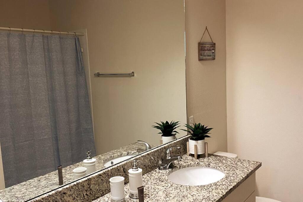 Super Comfy And Spacious 3 Bedroom 10 Minutes From Disney, With Major Shopping 4 Minutes Away Kissimmee Eksteriør billede