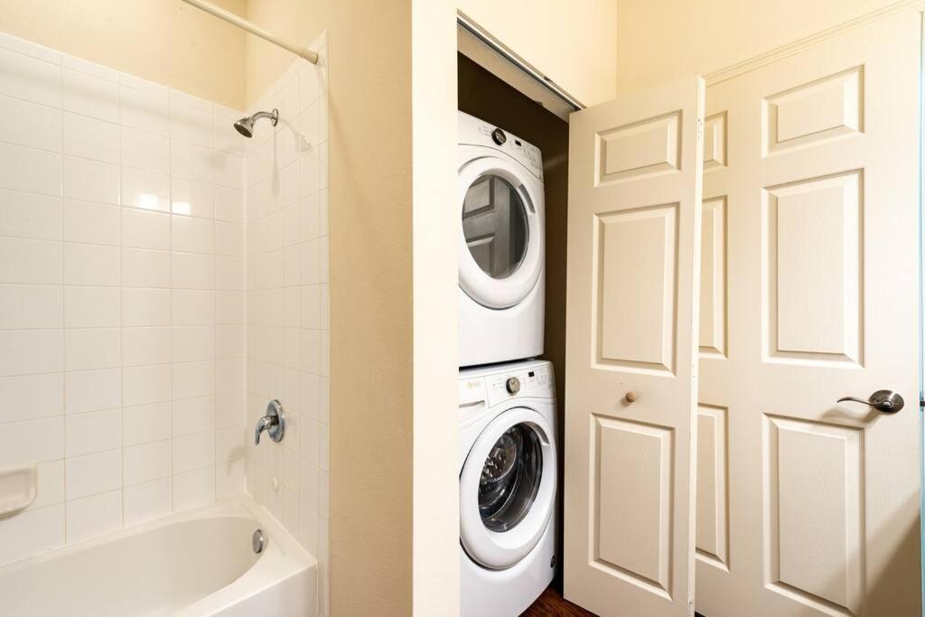 Super Comfy And Spacious 3 Bedroom 10 Minutes From Disney, With Major Shopping 4 Minutes Away Kissimmee Eksteriør billede