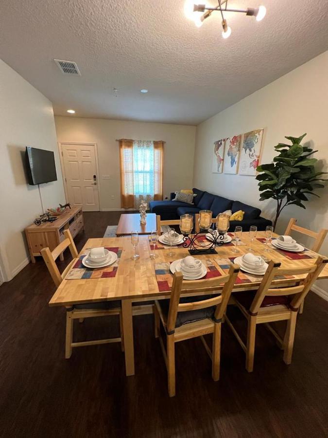 Super Comfy And Spacious 3 Bedroom 10 Minutes From Disney, With Major Shopping 4 Minutes Away Kissimmee Eksteriør billede